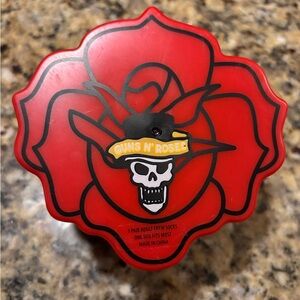 NIB Guns N' Roses Socks With Case